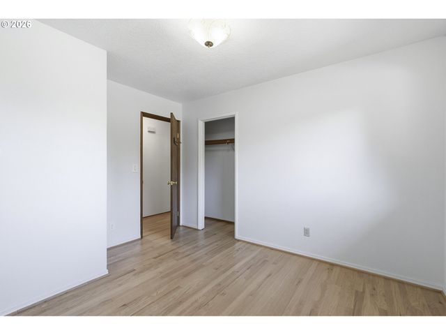 21224 Se YAMHILL St, Gresham, OR 97030