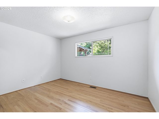 21224 Se YAMHILL St, Gresham, OR 97030