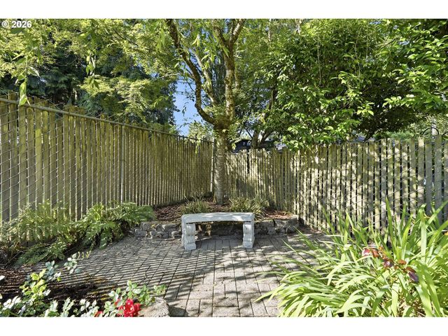 21224 Se YAMHILL St, Gresham, OR 97030