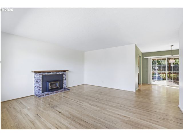 21224 Se YAMHILL St, Gresham, OR 97030