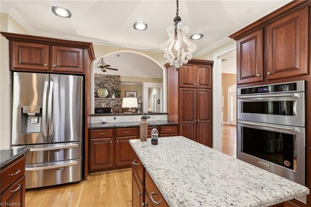 613 Nickel Creek Court, Kernersville, NC 27284