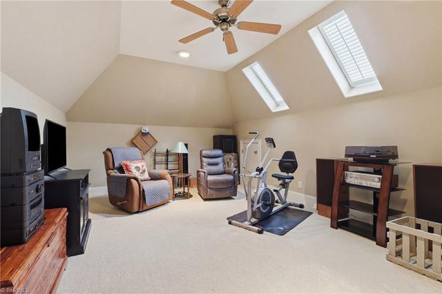 613 Nickel Creek Court, Kernersville, NC 27284