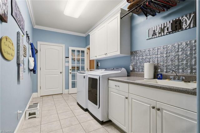 613 Nickel Creek Court, Kernersville, NC 27284