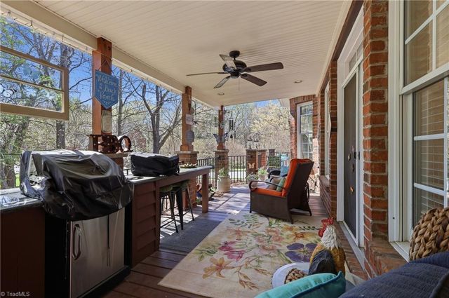 613 Nickel Creek Court, Kernersville, NC 27284