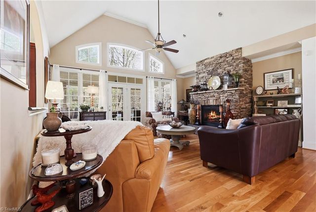 613 Nickel Creek Court, Kernersville, NC 27284