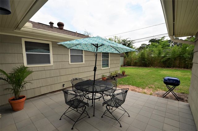 4009 Nenana Drive, Houston, TX 77025
