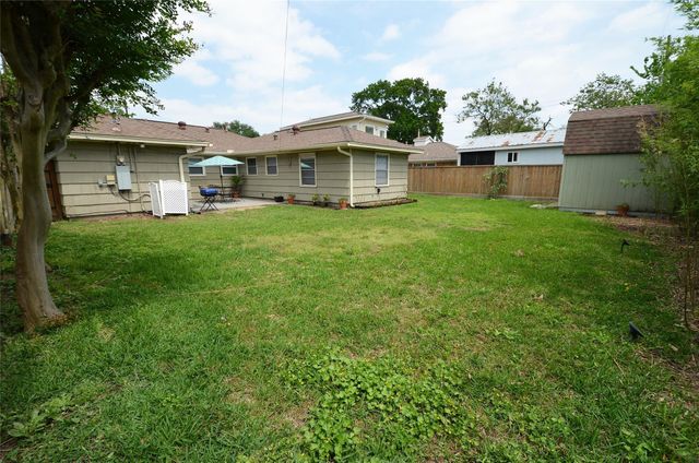 4009 Nenana Drive, Houston, TX 77025