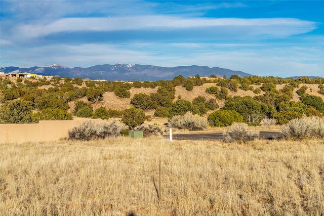 3 Plaza Lopez, Santa Fe, NM 87506