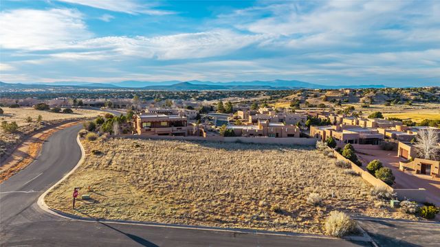 3 Plaza Lopez, Santa Fe, NM 87506