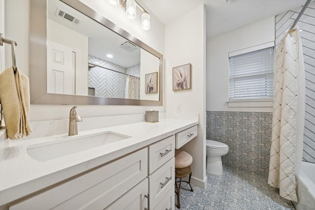 6422 Waltway Drive, Houston, TX 77008