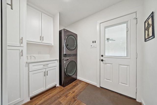 6422 Waltway Drive, Houston, TX 77008