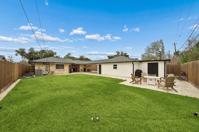 6422 Waltway Drive, Houston, TX 77008