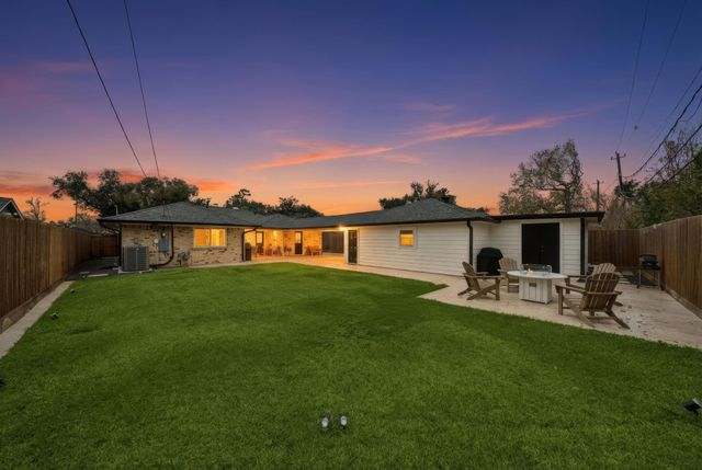 6422 Waltway Drive, Houston, TX 77008