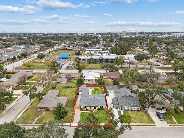 6422 Waltway Drive, Houston, TX 77008