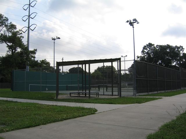 6422 Waltway Drive, Houston, TX 77008