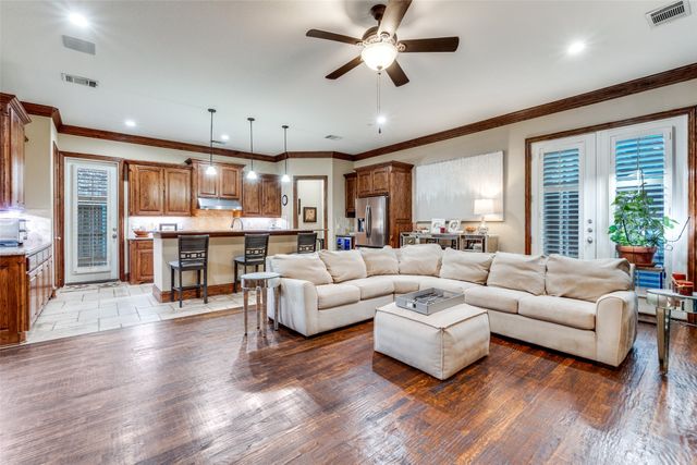 4516 Gilbert Avenue, Dallas, TX 75219