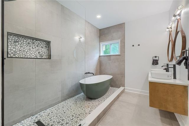 95 Arcadia Circle NW, Atlanta, GA 30314