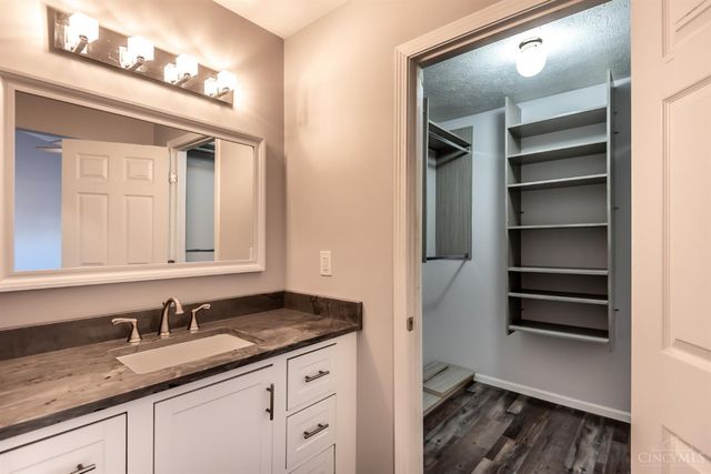 5276 Bay Pointe Drive, Mason, OH 45040