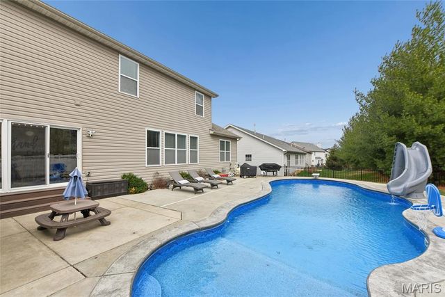 1232 Cashmere Lane, St Peters, MO 63376