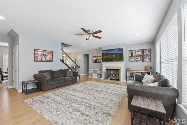 1232 Cashmere Lane, St Peters, MO 63376