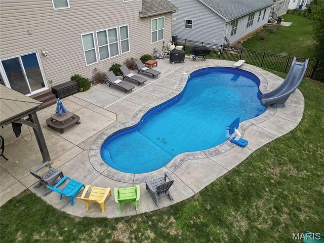 1232 Cashmere Lane, St Peters, MO 63376