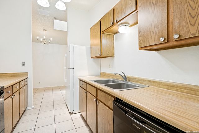 14442 WOODS HOLE DR, San Antonio, TX 78233