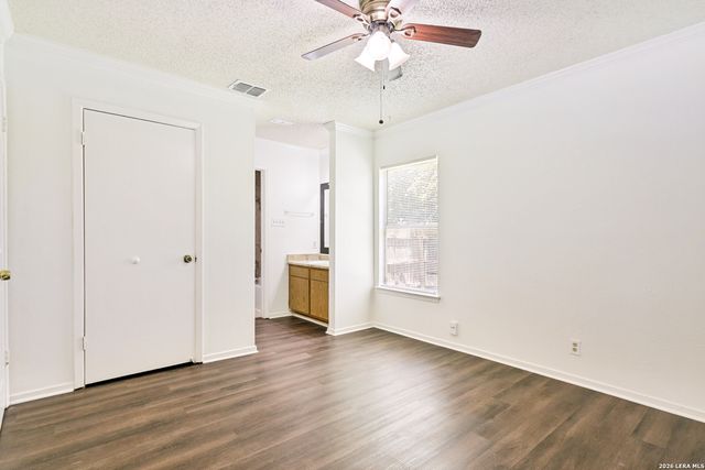 14442 WOODS HOLE DR, San Antonio, TX 78233