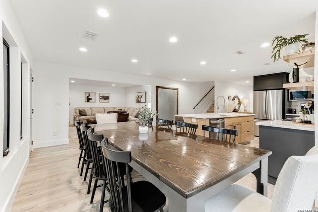 120 W Hosack St, Boerne, TX 78006