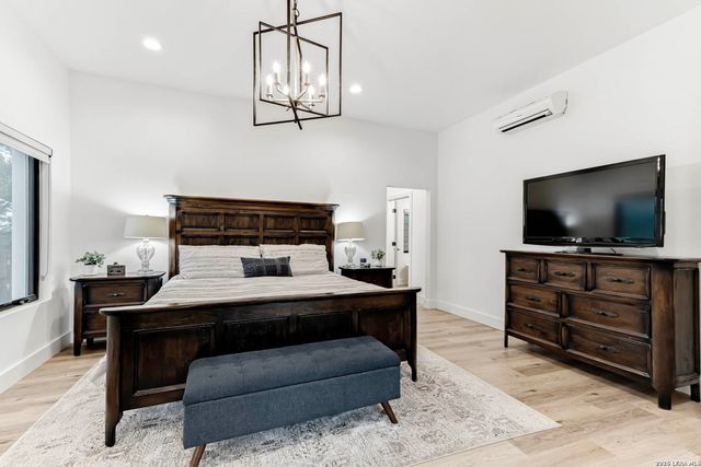 120 W Hosack St, Boerne, TX 78006