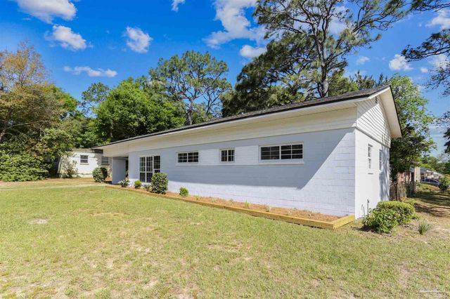 808 Woodland Dr, Pensacola, FL 32503