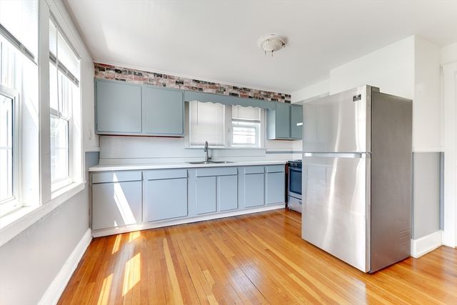 25-27 Lawn Ave 2, Quincy, MA 02169