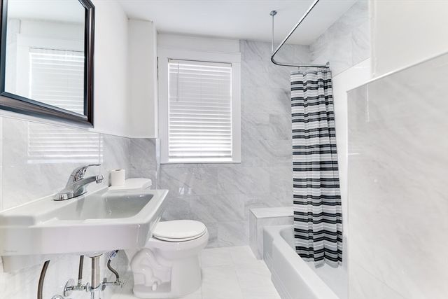 25-27 Lawn Ave 2, Quincy, MA 02169