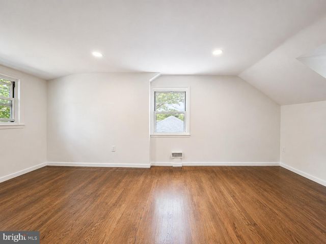 324 VALLEY VIEW RD, Springfield, PA 19064