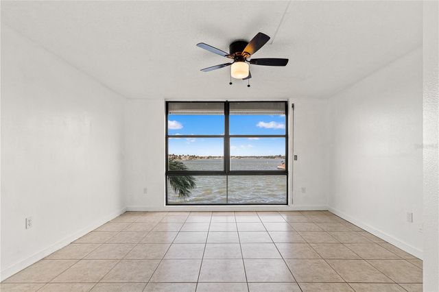 7700 SUN ISLAND DRIVE S 203, South Pasadena, FL 33707