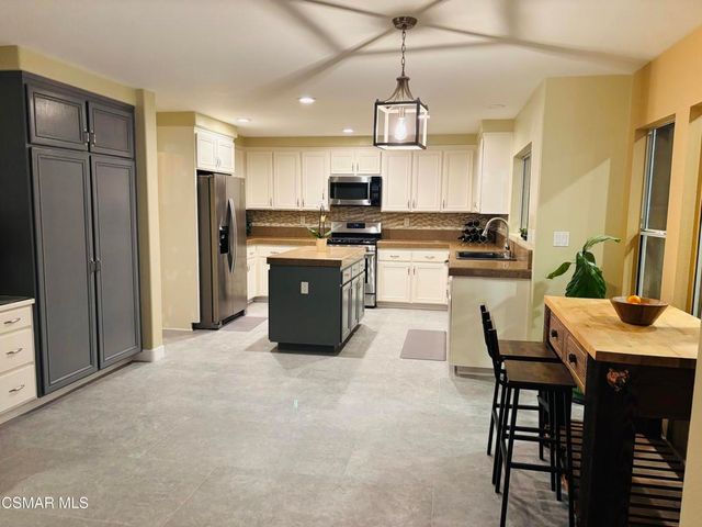 2114 Laura Drive, Escondido, CA 92027