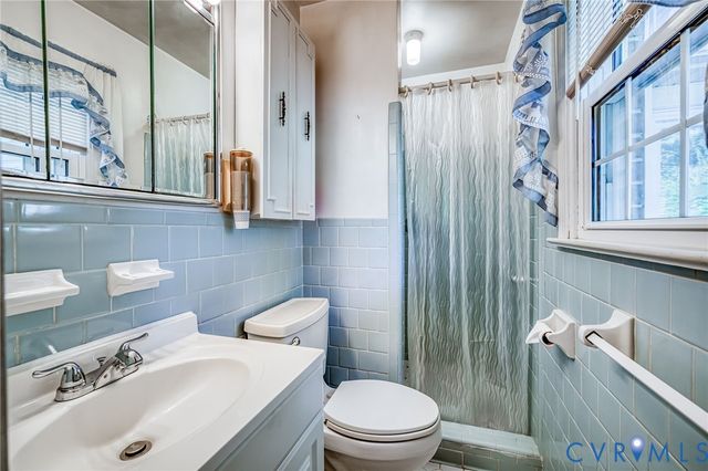 12310 Harrowgate Rd, Chester, VA 23831