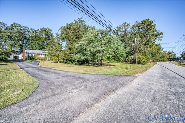 12310 Harrowgate Rd, Chester, VA 23831