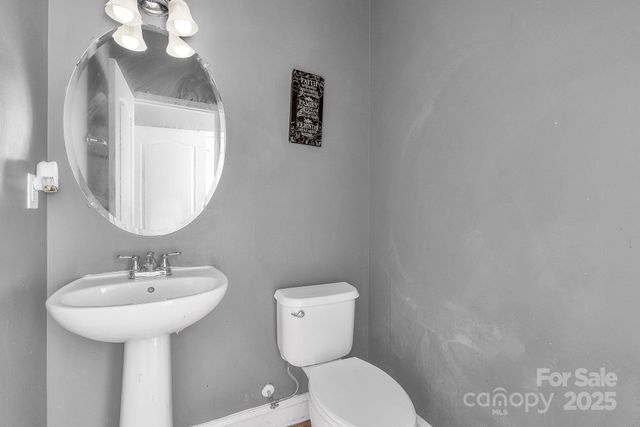 8214 Deodora Cedar Lane, Charlotte, NC 28215