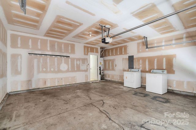 8214 Deodora Cedar Lane, Charlotte, NC 28215