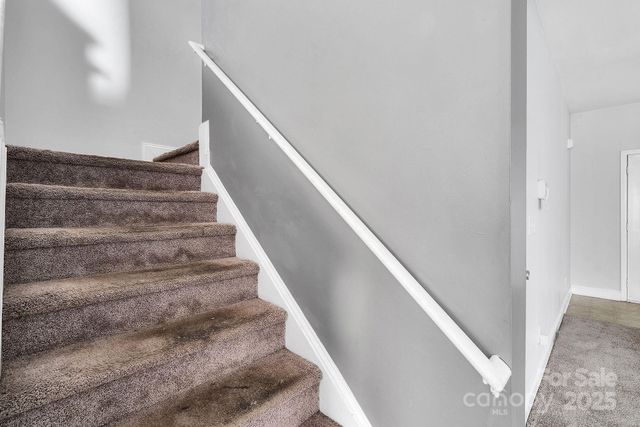 8214 Deodora Cedar Lane, Charlotte, NC 28215