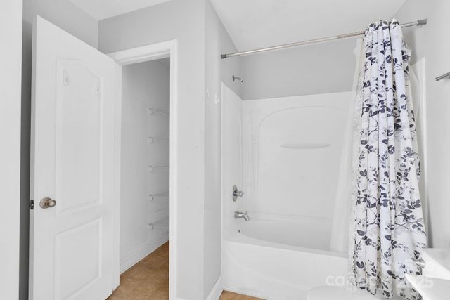 8214 Deodora Cedar Lane, Charlotte, NC 28215