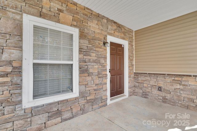 8214 Deodora Cedar Lane, Charlotte, NC 28215