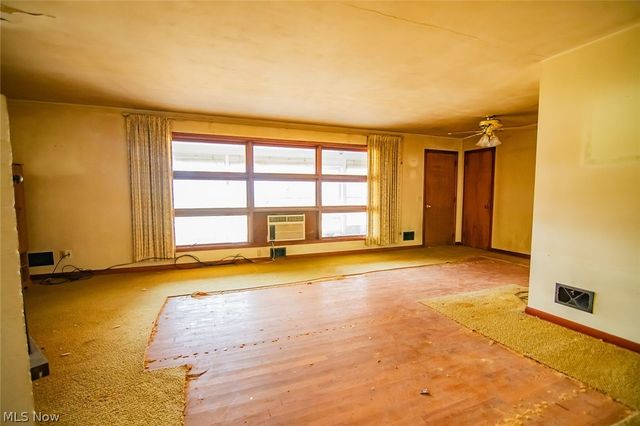 203 Clark Drive, Marietta, OH 45750