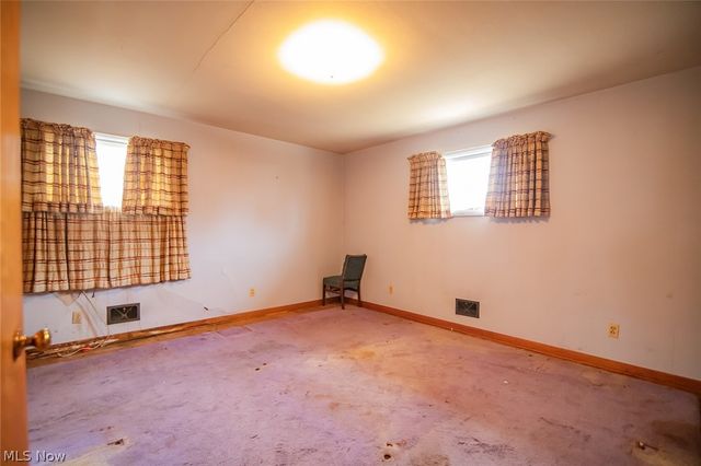 203 Clark Drive, Marietta, OH 45750