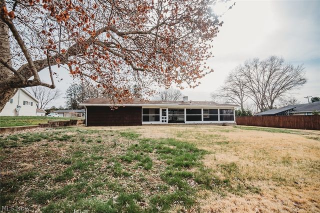 203 Clark Drive, Marietta, OH 45750