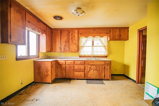 203 Clark Drive, Marietta, OH 45750