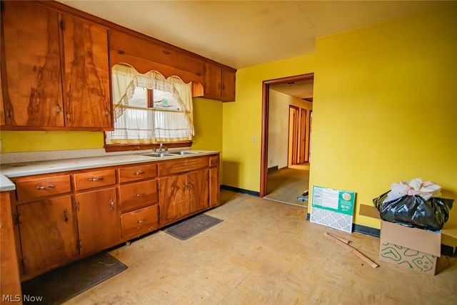 203 Clark Drive, Marietta, OH 45750