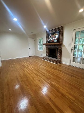 4358 Louis SW Road, Lilburn, GA 30047