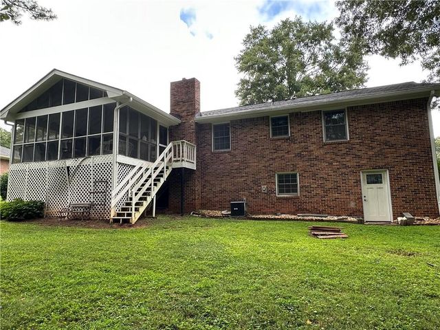 4358 Louis SW Road, Lilburn, GA 30047