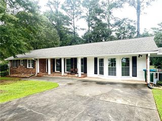 4358 Louis SW Road, Lilburn, GA 30047